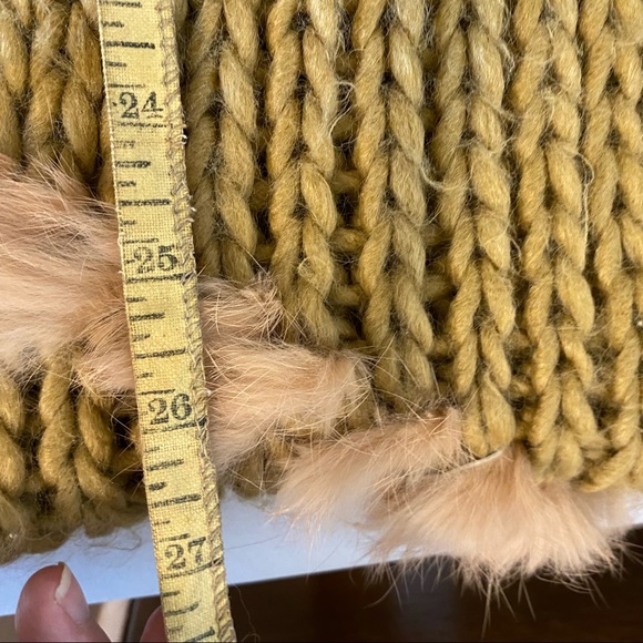 Knit Scarf Rabbit Fur Trim - Picture 6 of 7